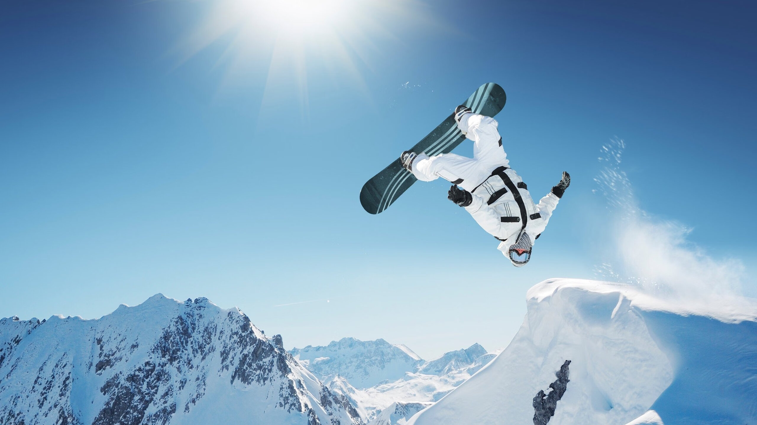 《堡垒之夜》“未来光影”创意盛典,玩家作品震撼全场!