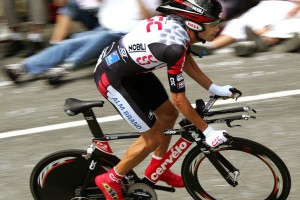 KAIYUNAPP-体育赛事法律顾问团成立，规范合同与权益维护，体育赛事法律服务